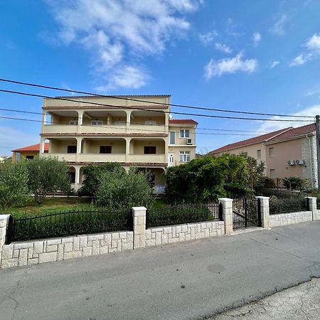 Apartments Piculjan Lopar Εξωτερικό φωτογραφία