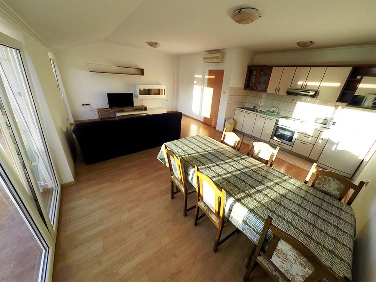 Apartments Piculjan Lopar Εξωτερικό φωτογραφία