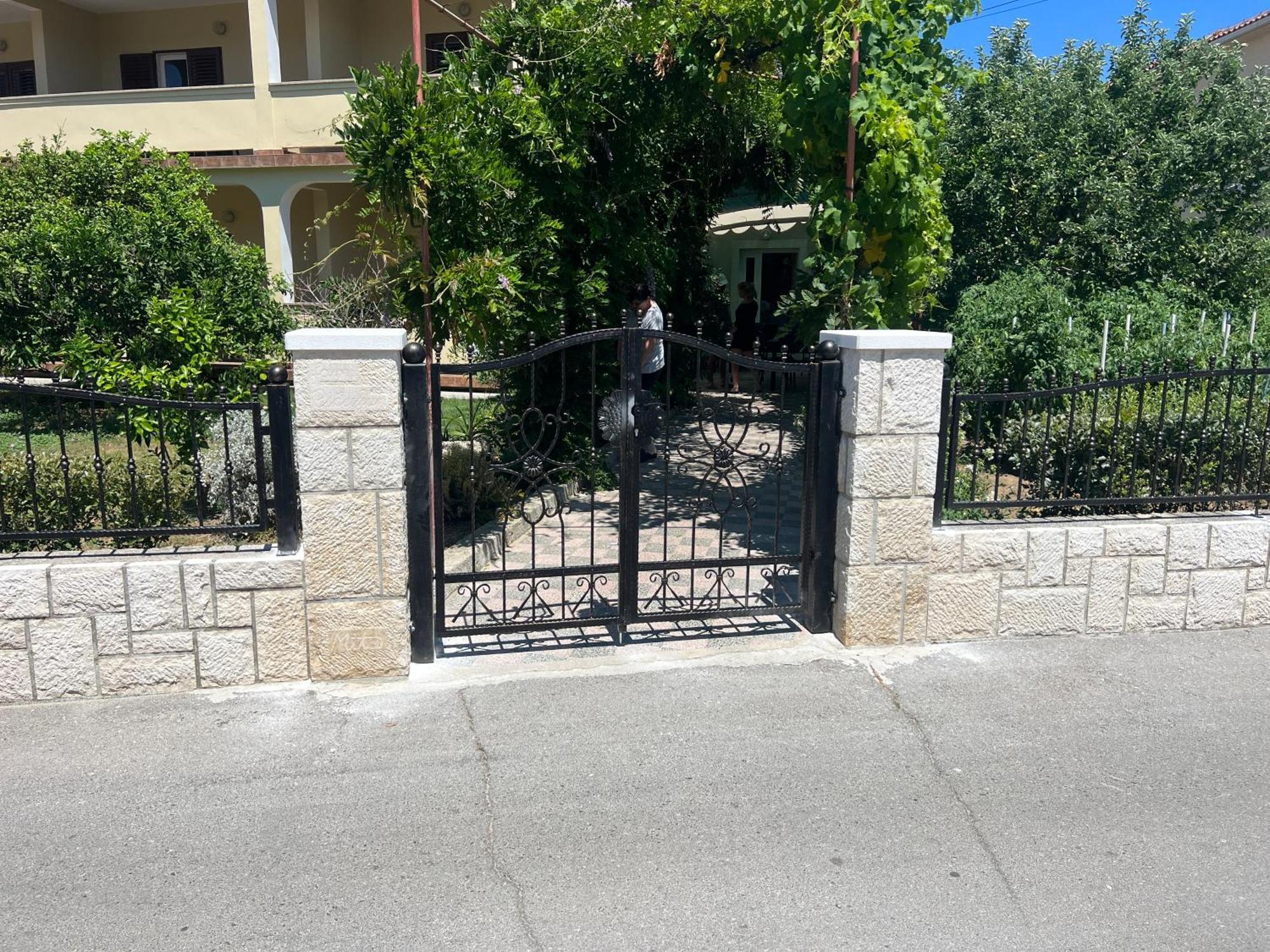 Apartments Piculjan Lopar Εξωτερικό φωτογραφία