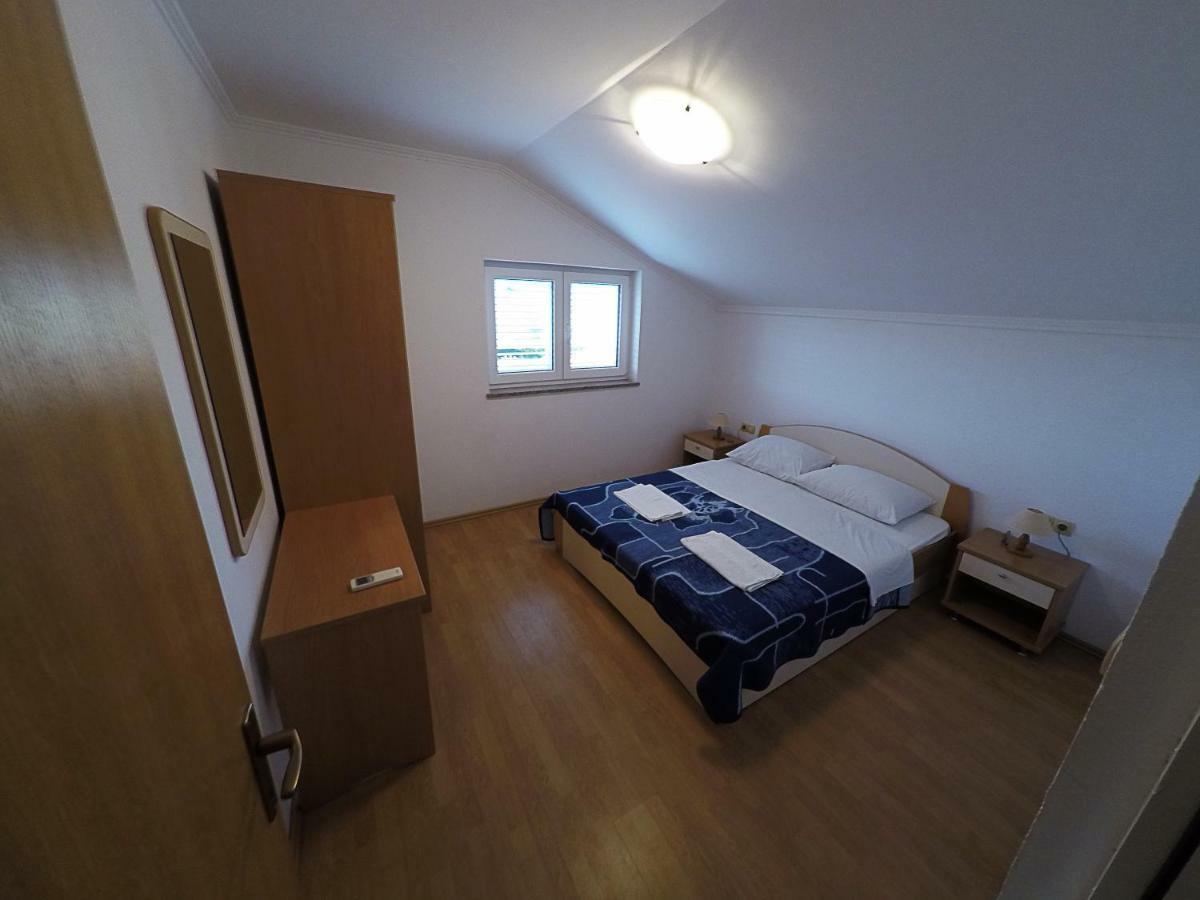 Apartments Piculjan Lopar Εξωτερικό φωτογραφία