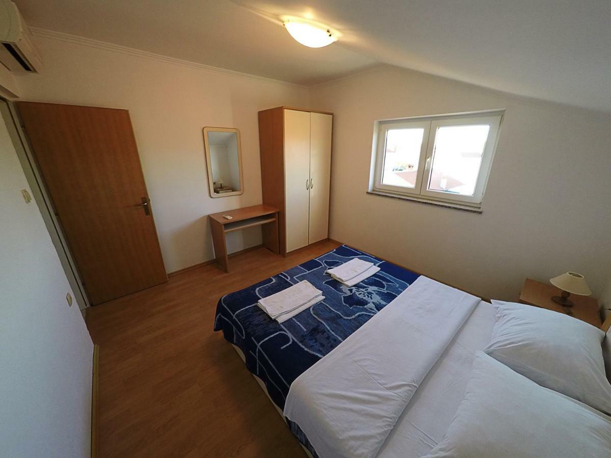 Apartments Piculjan Lopar Εξωτερικό φωτογραφία