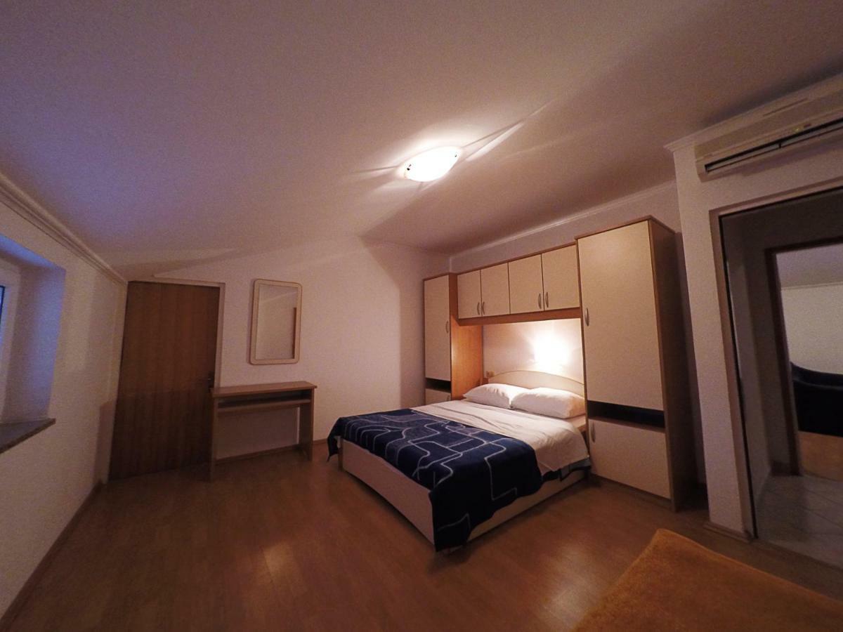 Apartments Piculjan Lopar Εξωτερικό φωτογραφία