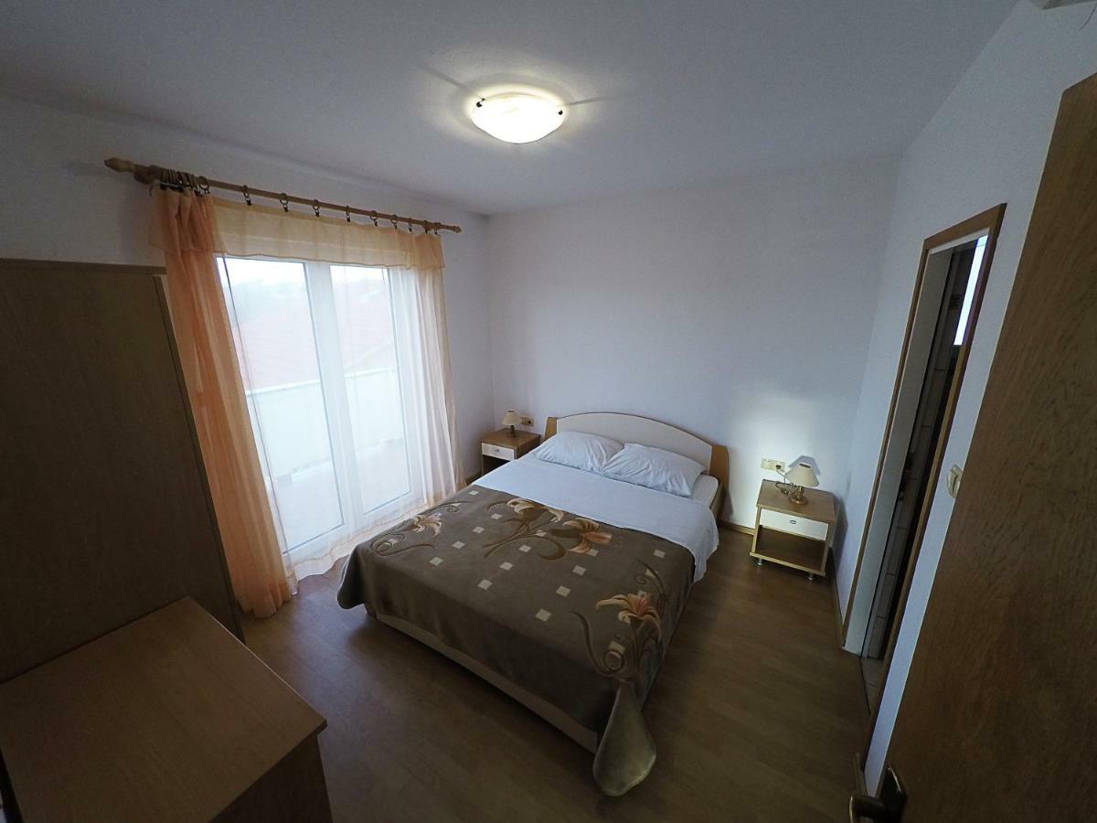 Apartments Piculjan Lopar Εξωτερικό φωτογραφία