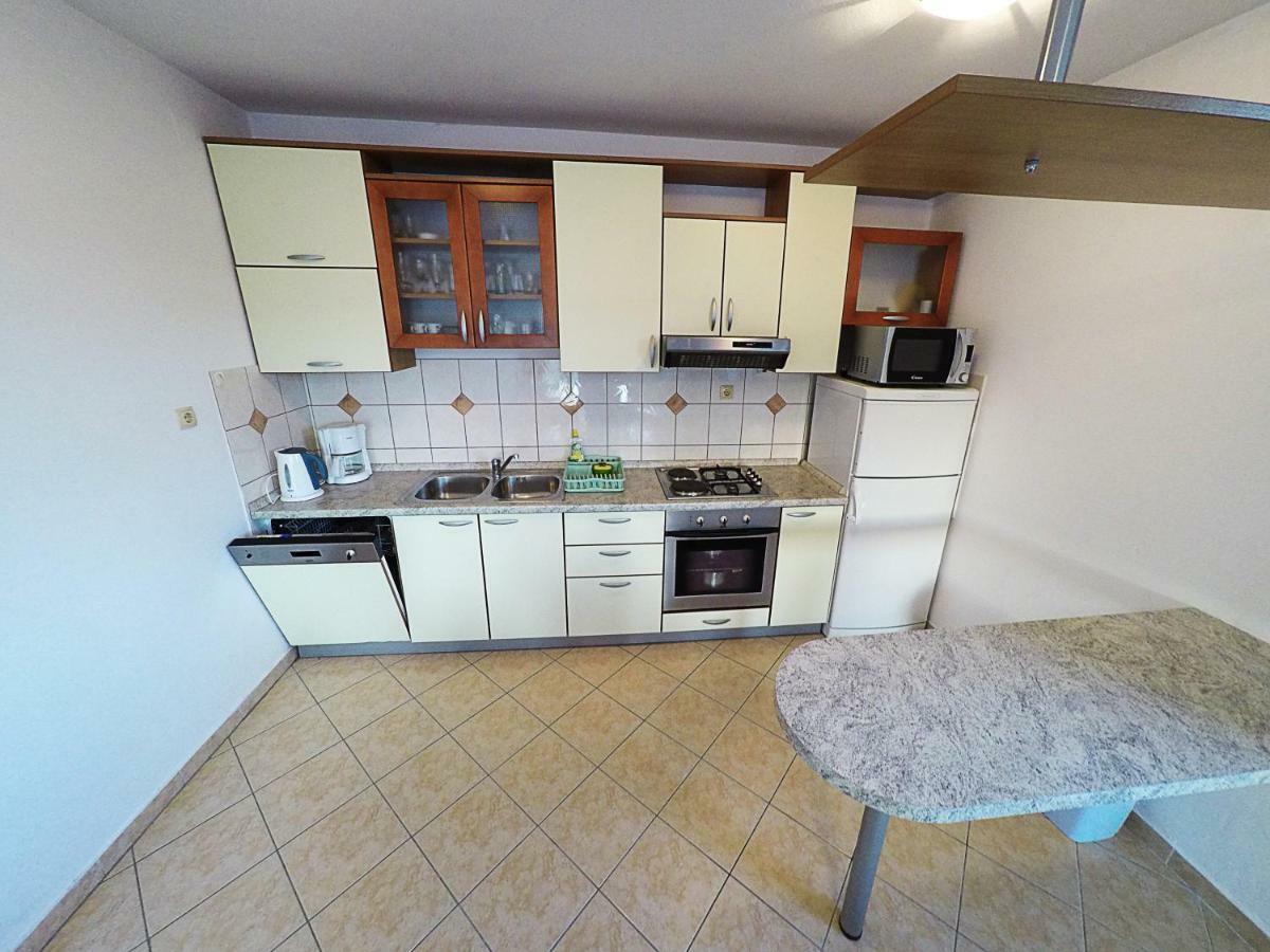 Apartments Piculjan Lopar Εξωτερικό φωτογραφία