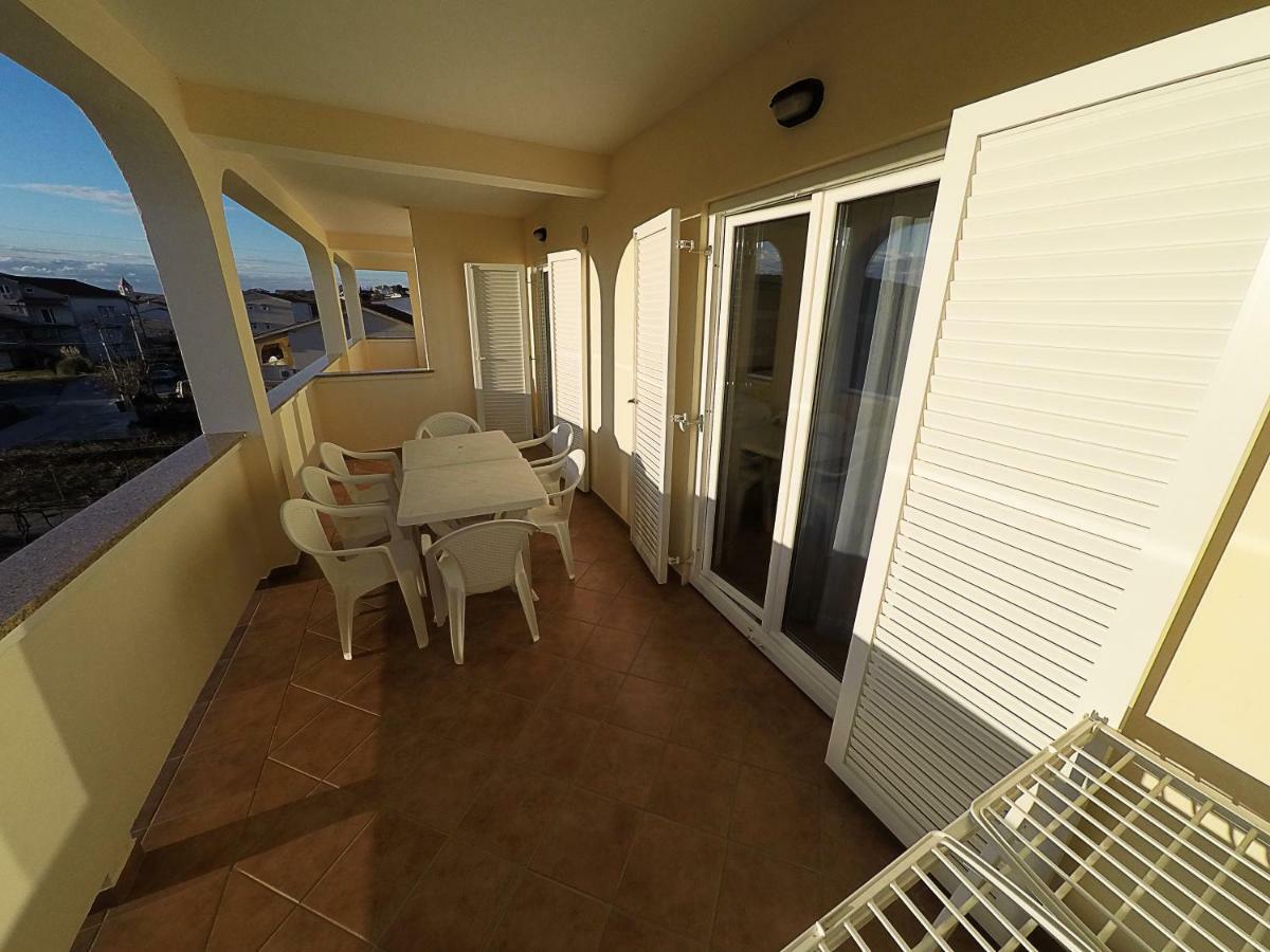 Apartments Piculjan Lopar Εξωτερικό φωτογραφία